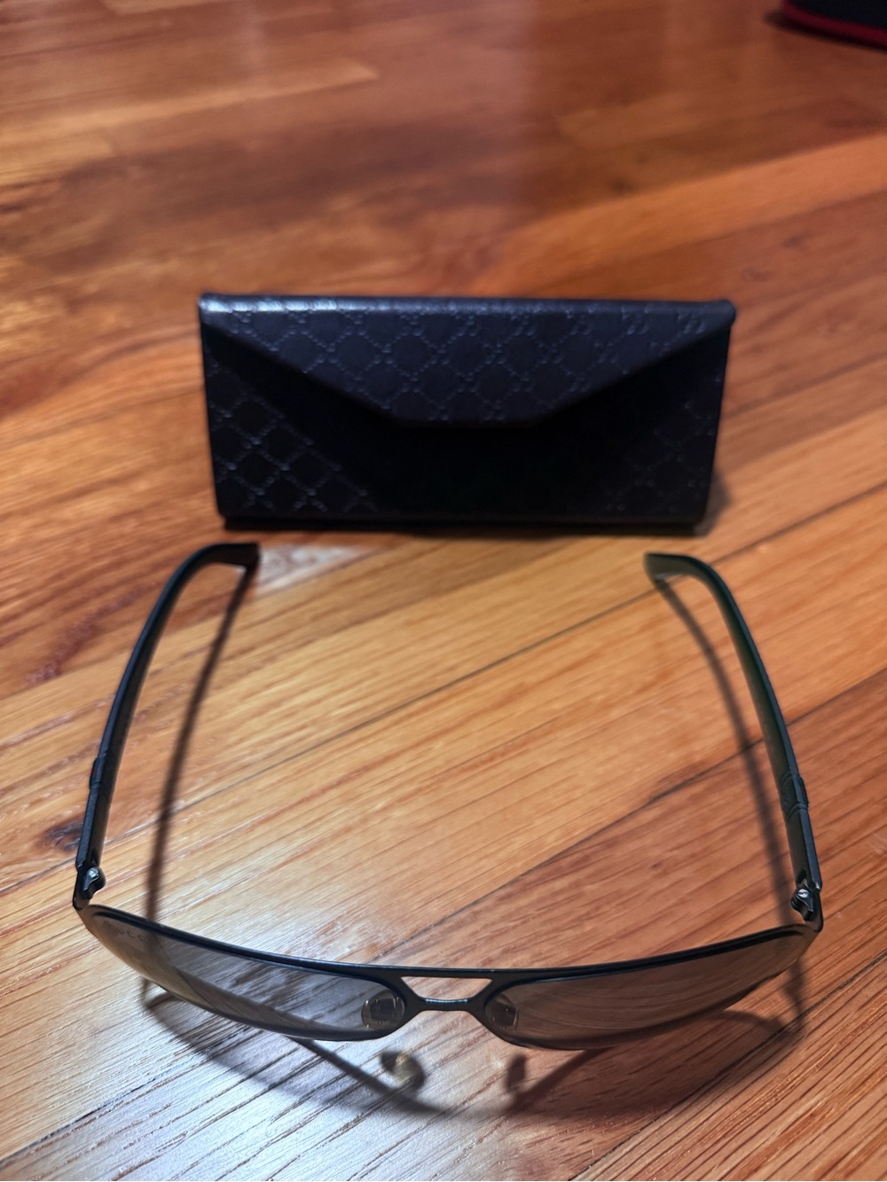 Gucci Black Aviator Sunglasses with Dark Lenses GG 2252/S - Picture 8 of 11